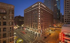 Embassy Suites By Hilton Minneapolis Downtown Hotel
